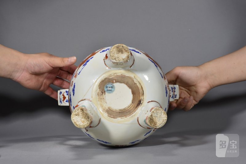 清道光 粉彩双龙戏珠纹冲天耳炉 - 图7